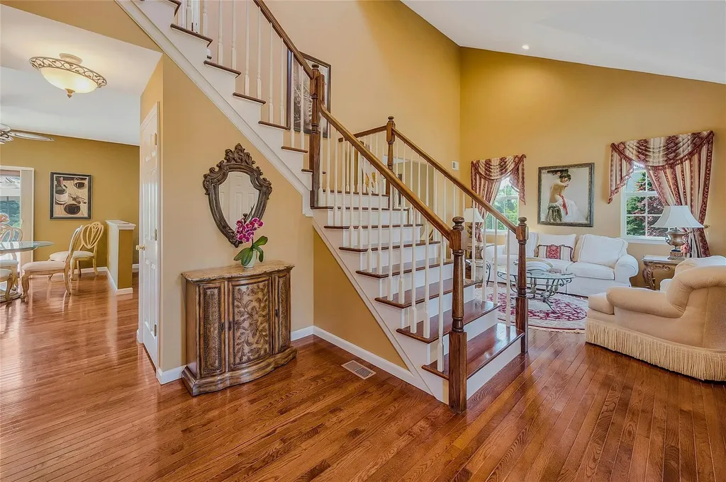2 Upton Court Shoreham NY 11786