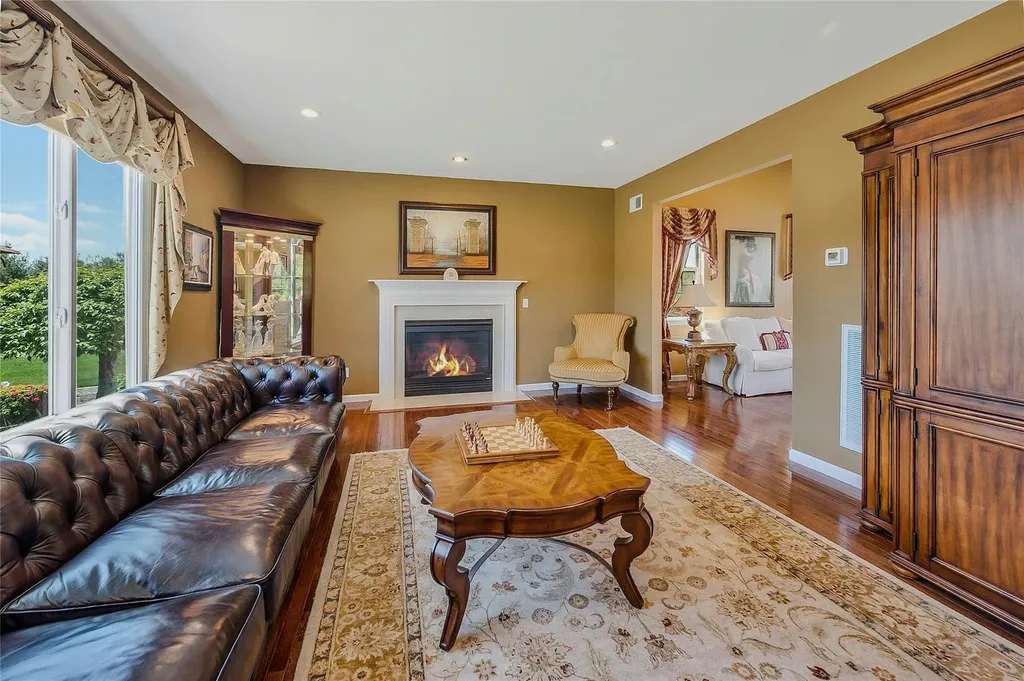 2 Upton Court Shoreham NY 11786