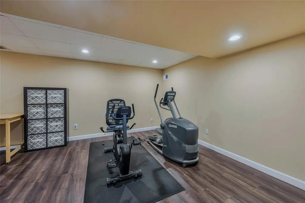 2 Upton Court Shoreham NY 11786