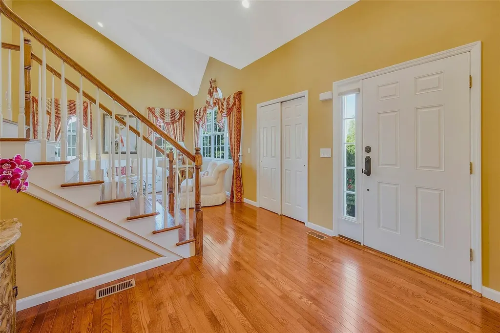 2 Upton Court Shoreham NY 11786