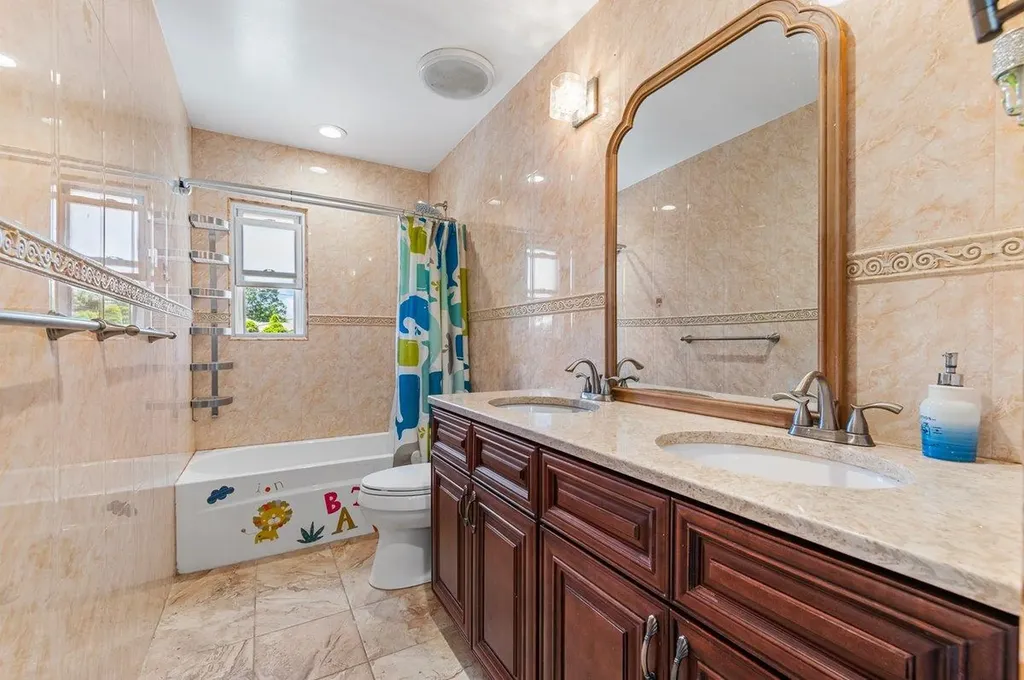 42 Macarthur Avenue Plainview NY 11803