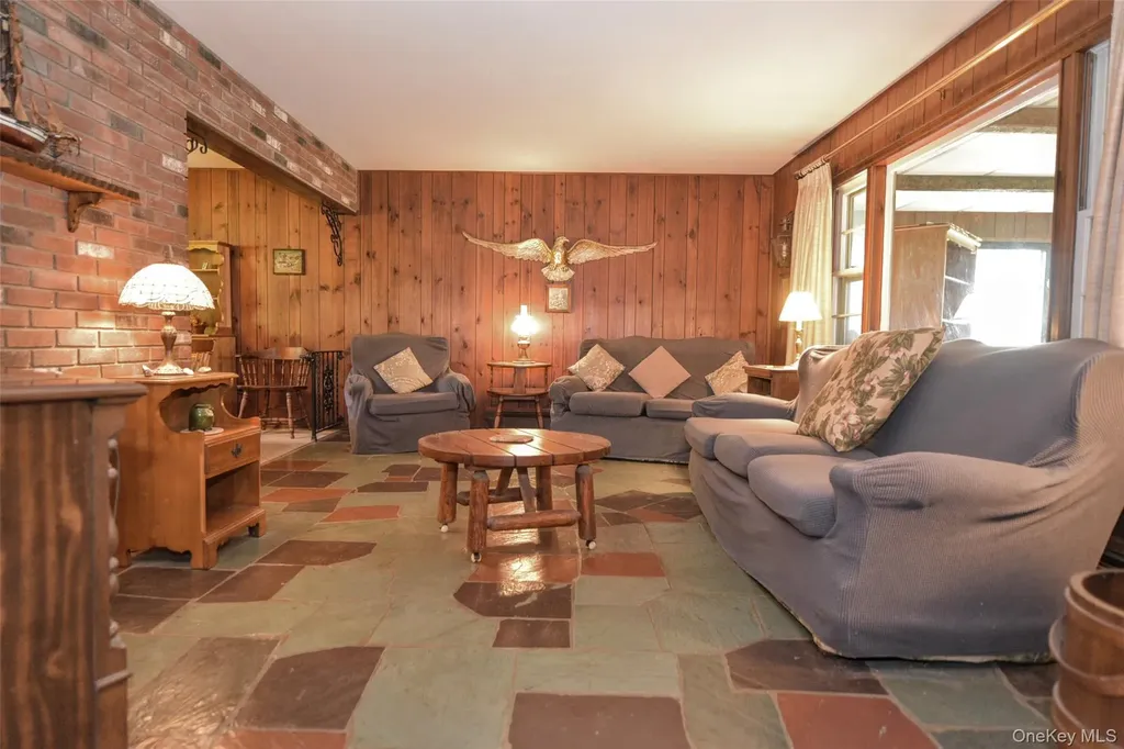 210 Rockland Road Pearl River NY 10965