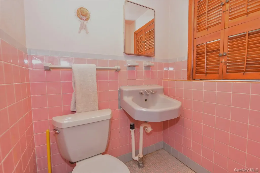 210 Rockland Road Pearl River NY 10965