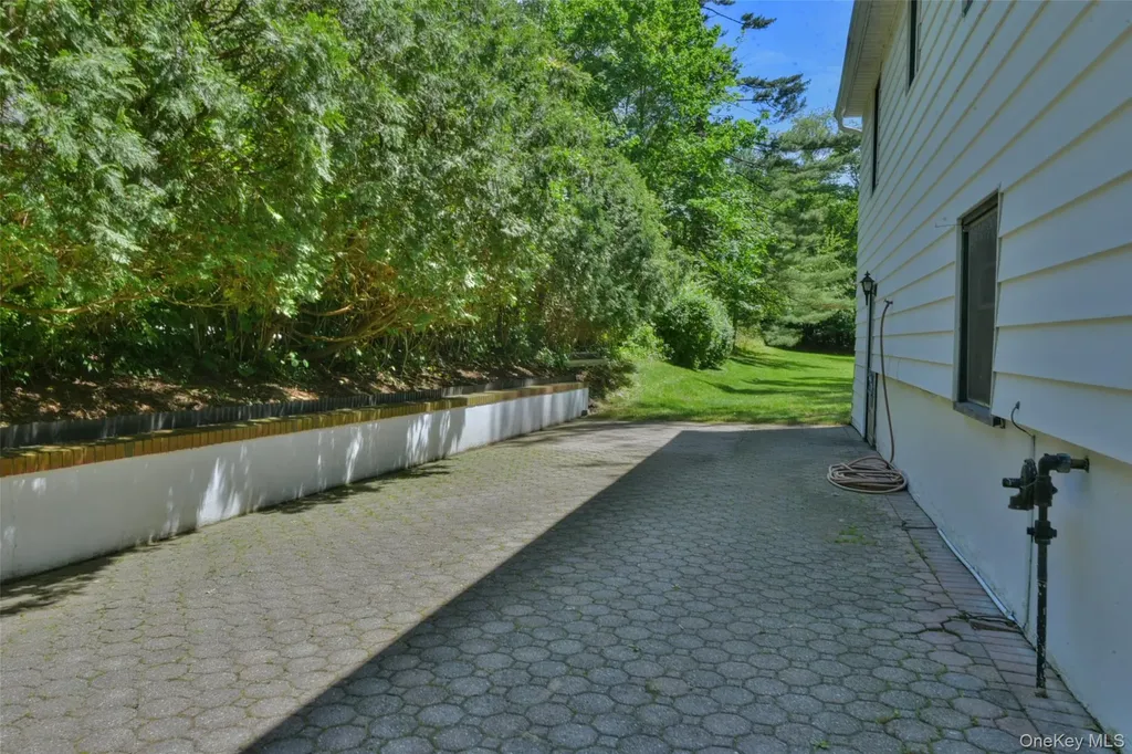 210 Rockland Road Pearl River NY 10965