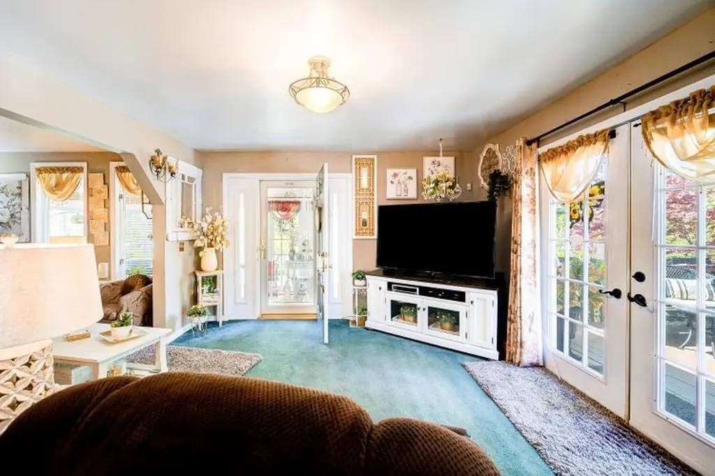 559 Noxon Road Poughkeepsie NY 12603
