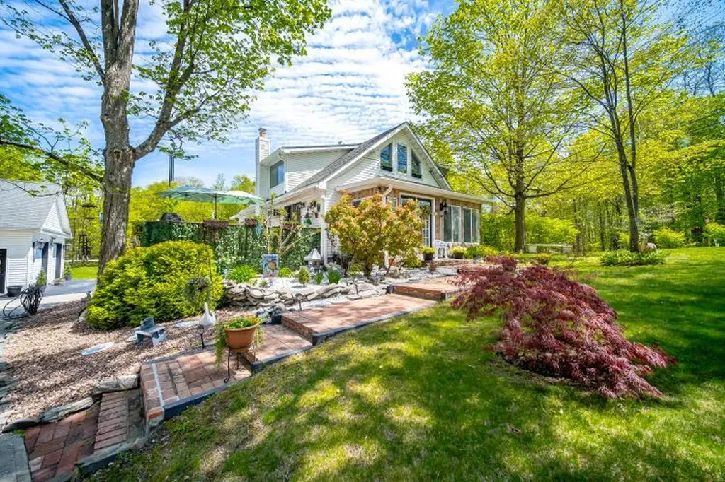 559 Noxon Road Poughkeepsie NY 12603