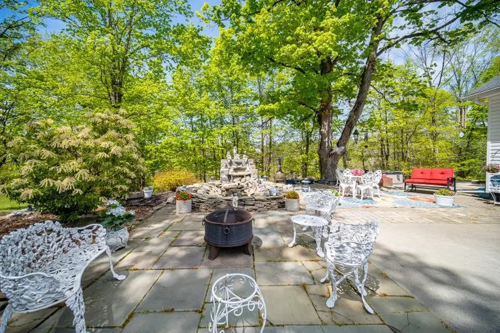 559 Noxon Road Poughkeepsie NY 12603