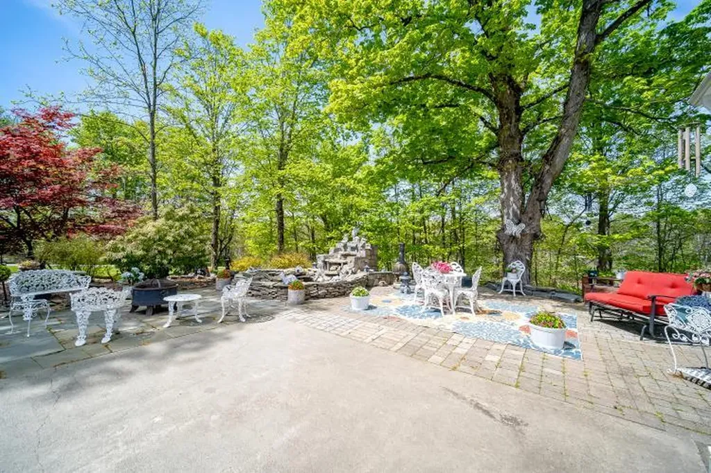 559 Noxon Road Poughkeepsie NY 12603