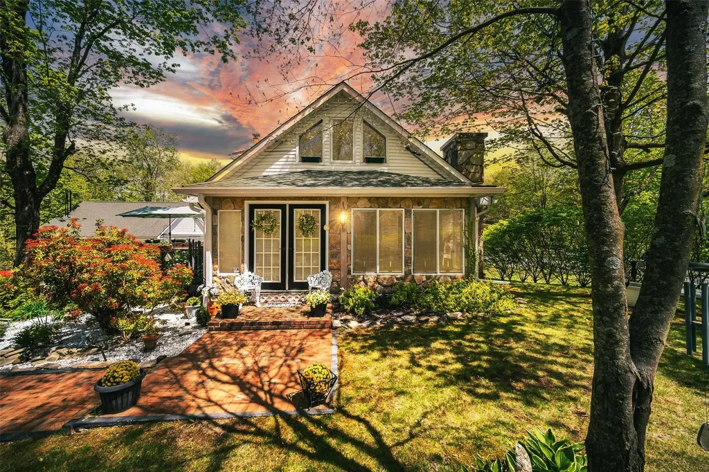 559 Noxon Road Poughkeepsie NY 12603