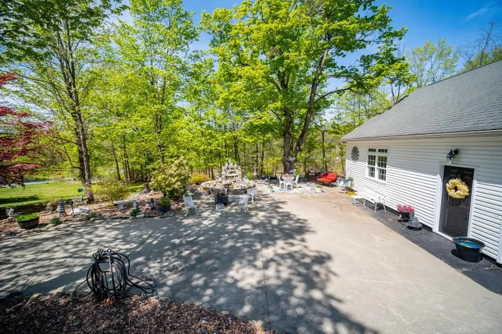 559 Noxon Road Poughkeepsie NY 12603
