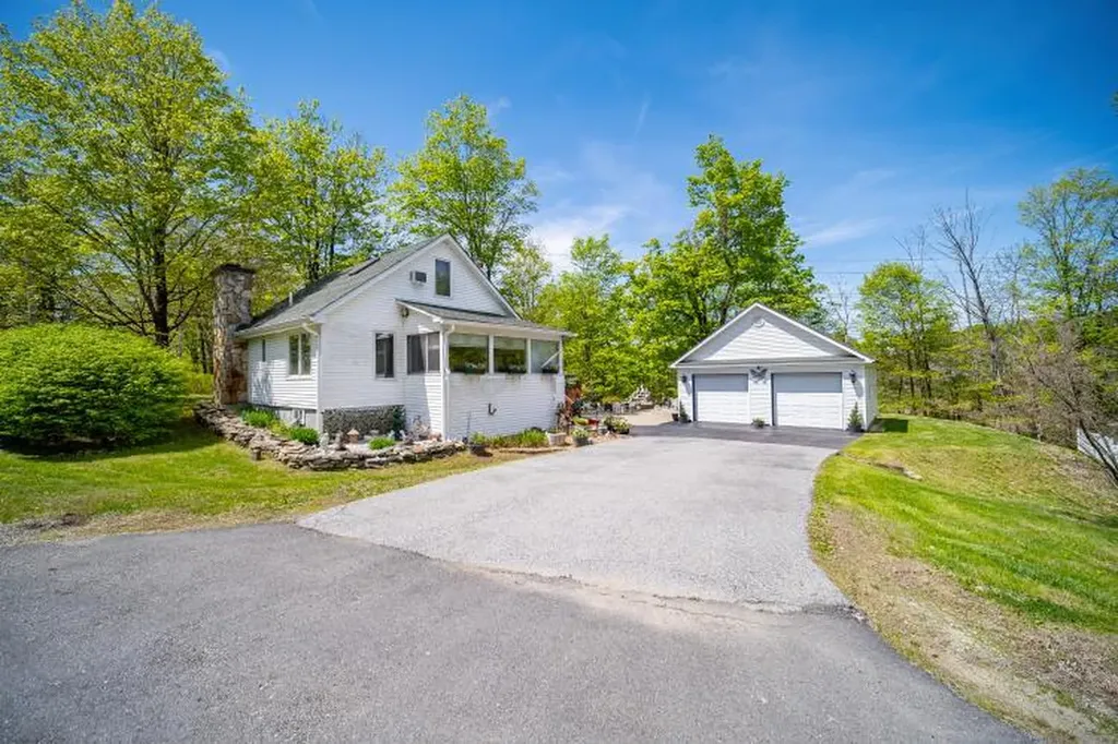 559 Noxon Road Poughkeepsie NY 12603