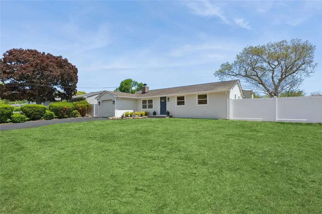59 Smithtown Polk Boulevard Centereach NY 11720