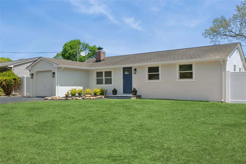 59 Smithtown Polk Boulevard Centereach NY 11720