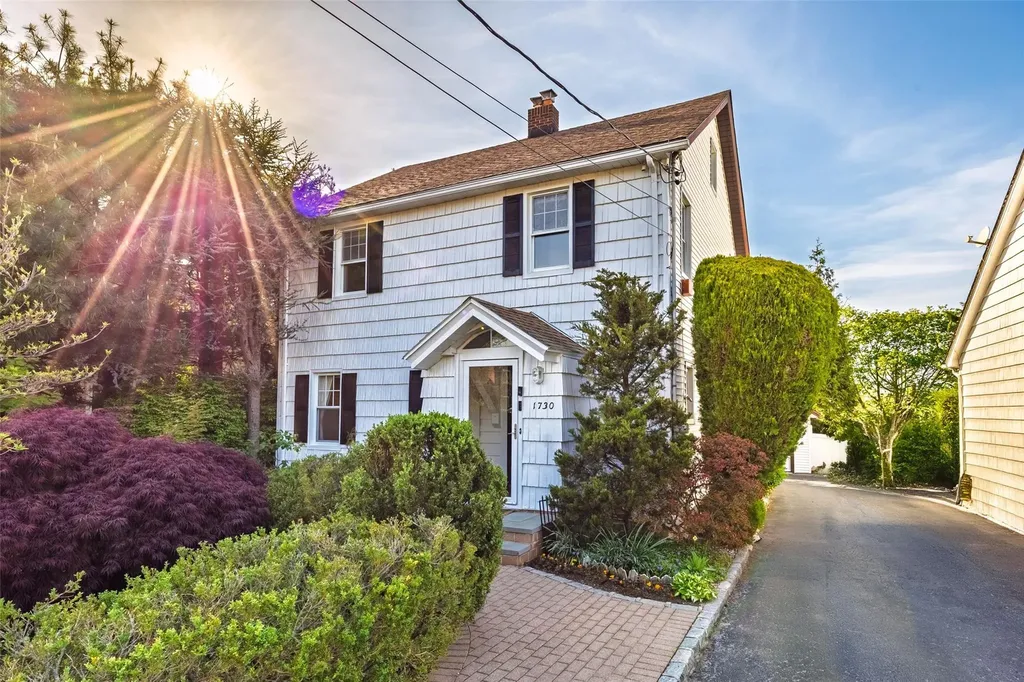 1730 Hancock Street Hewlett NY 11557