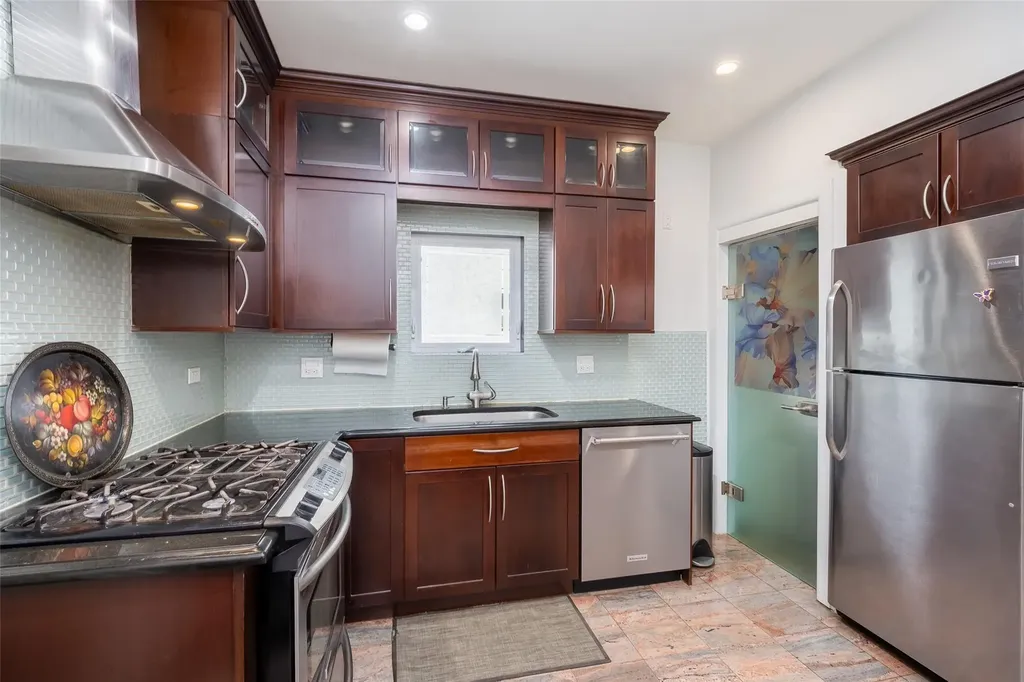 1730 Hancock Street Hewlett NY 11557