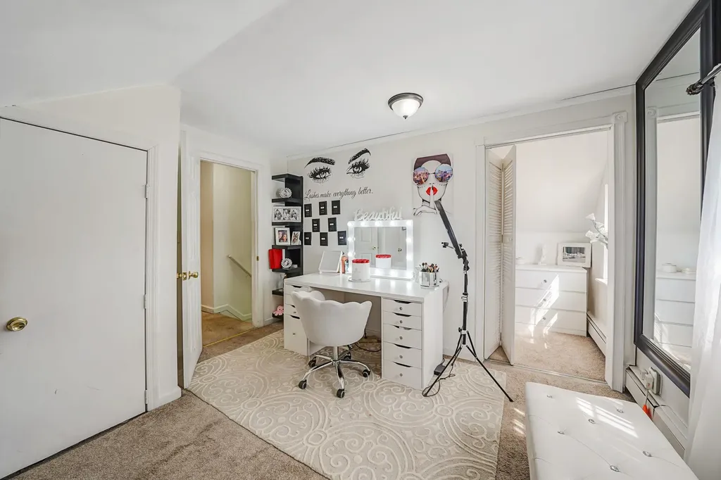 15 Thrush Lane Levittown NY 11756