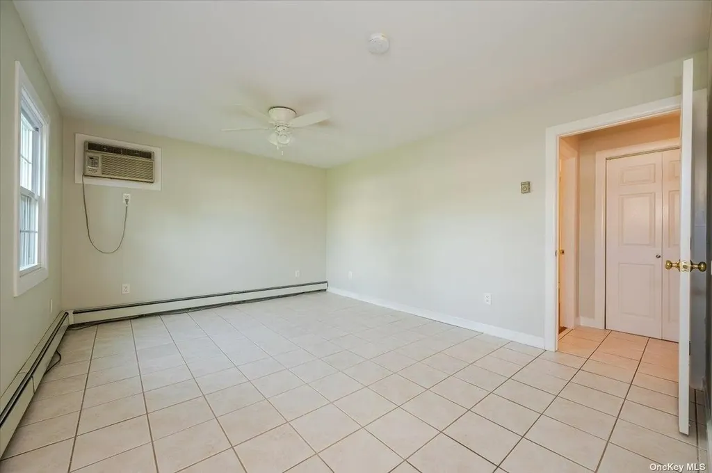 85 Hilltop Road Levittown NY 11756