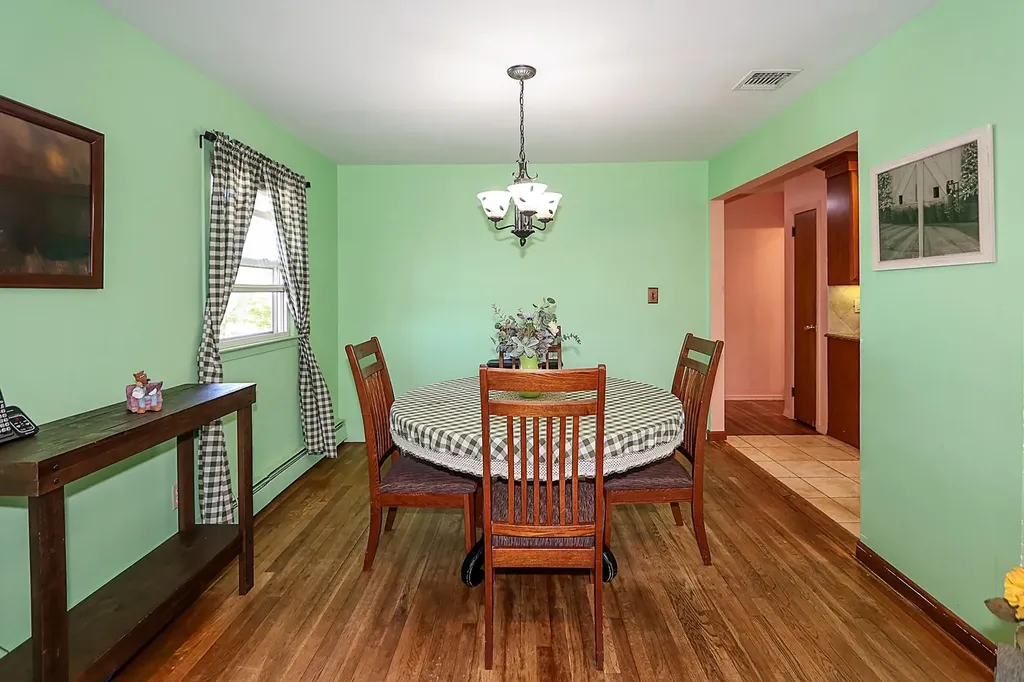 1839 Aetna Place Merrick NY 11566