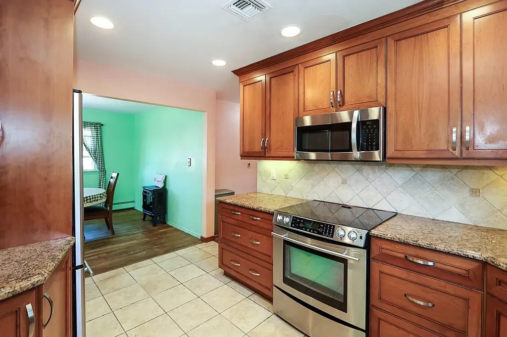 1839 Aetna Place Merrick NY 11566