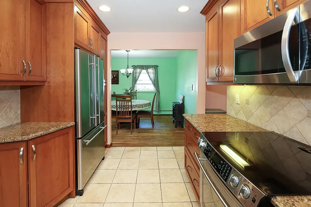 1839 Aetna Place Merrick NY 11566
