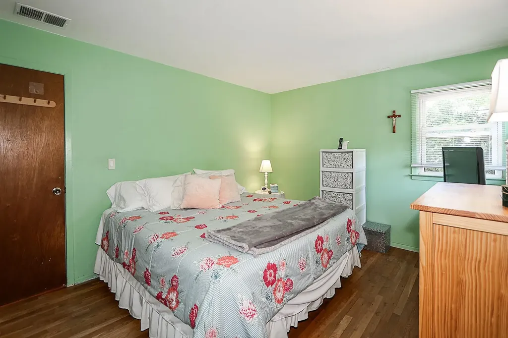 1839 Aetna Place Merrick NY 11566