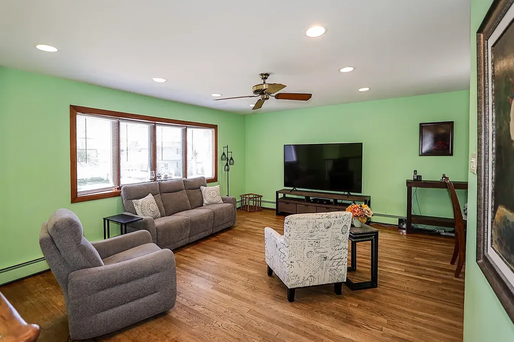 1839 Aetna Place Merrick NY 11566