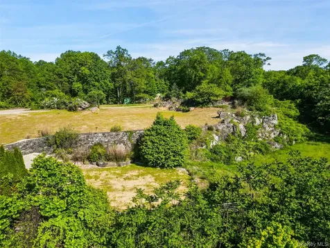 371-383 Pea Pond Road Katonah NY 10536