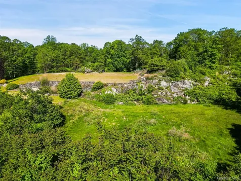 371-383 Pea Pond Road Katonah NY 10536