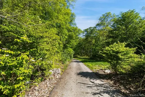 371-383 Pea Pond Road Katonah NY 10536