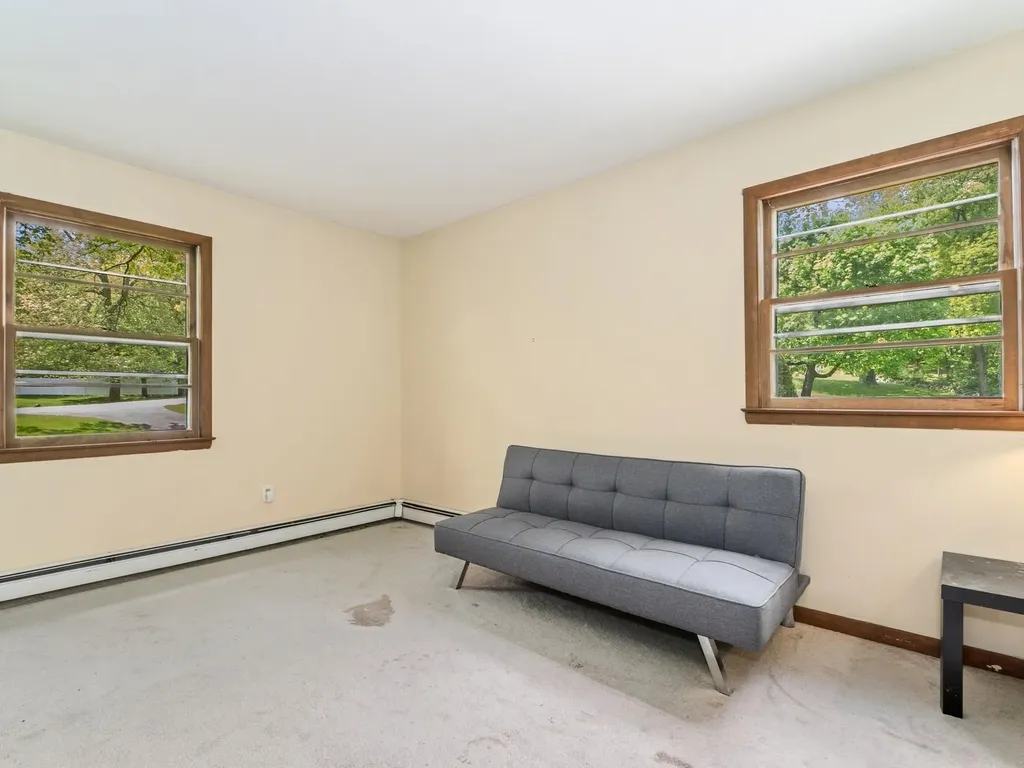 26 Woodland Circle Hyde Park NY 12538