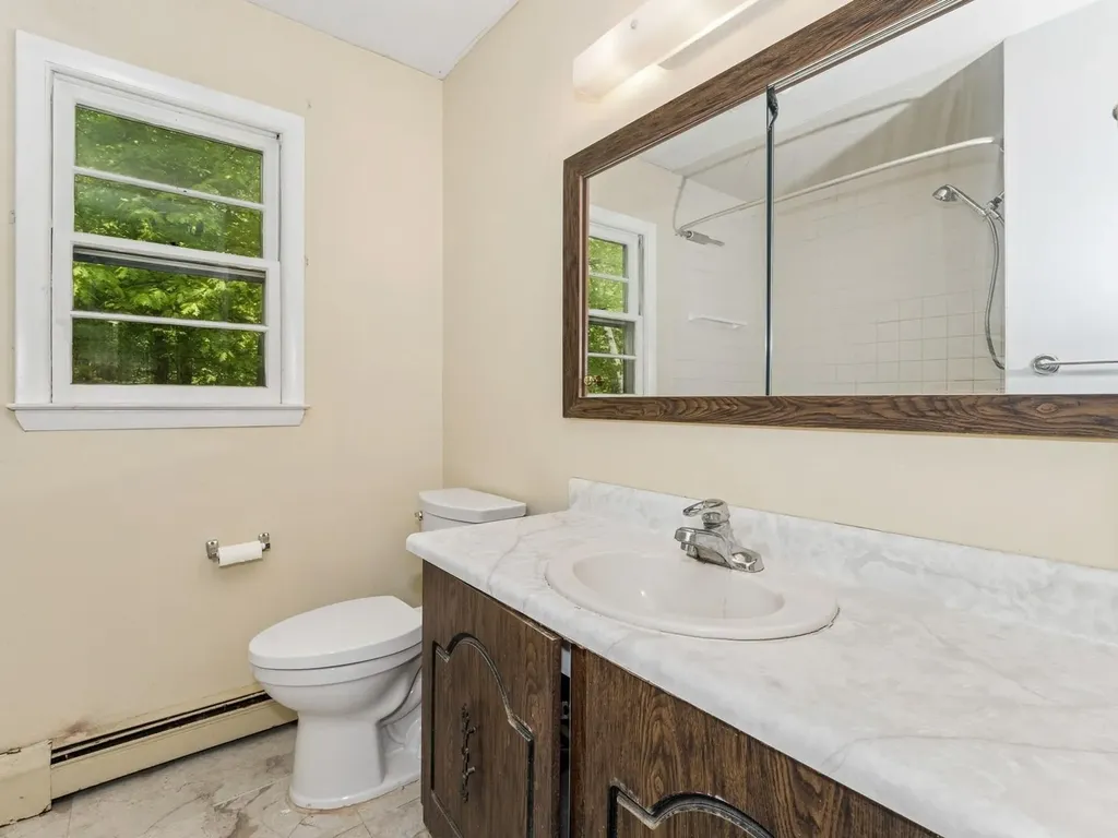 26 Woodland Circle Hyde Park NY 12538