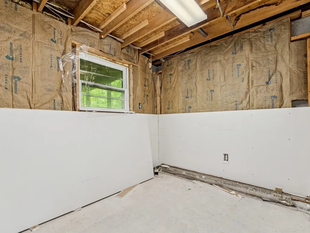 26 Woodland Circle Hyde Park NY 12538
