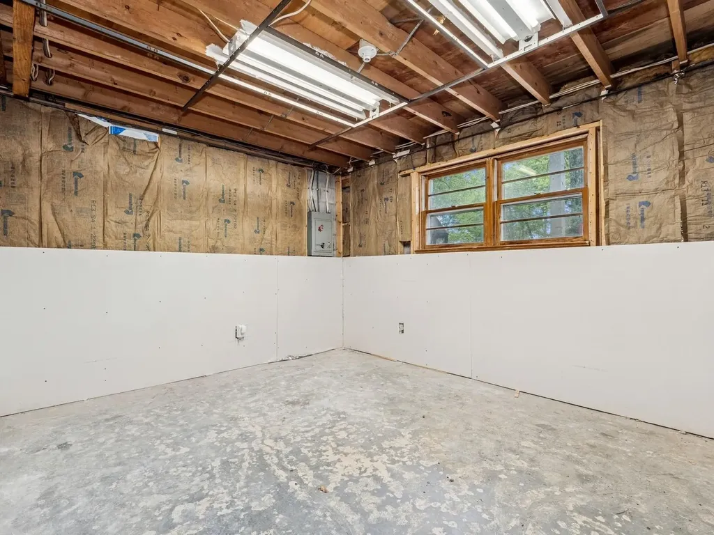 26 Woodland Circle Hyde Park NY 12538