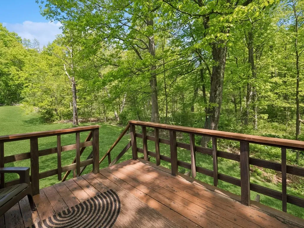 26 Woodland Circle Hyde Park NY 12538