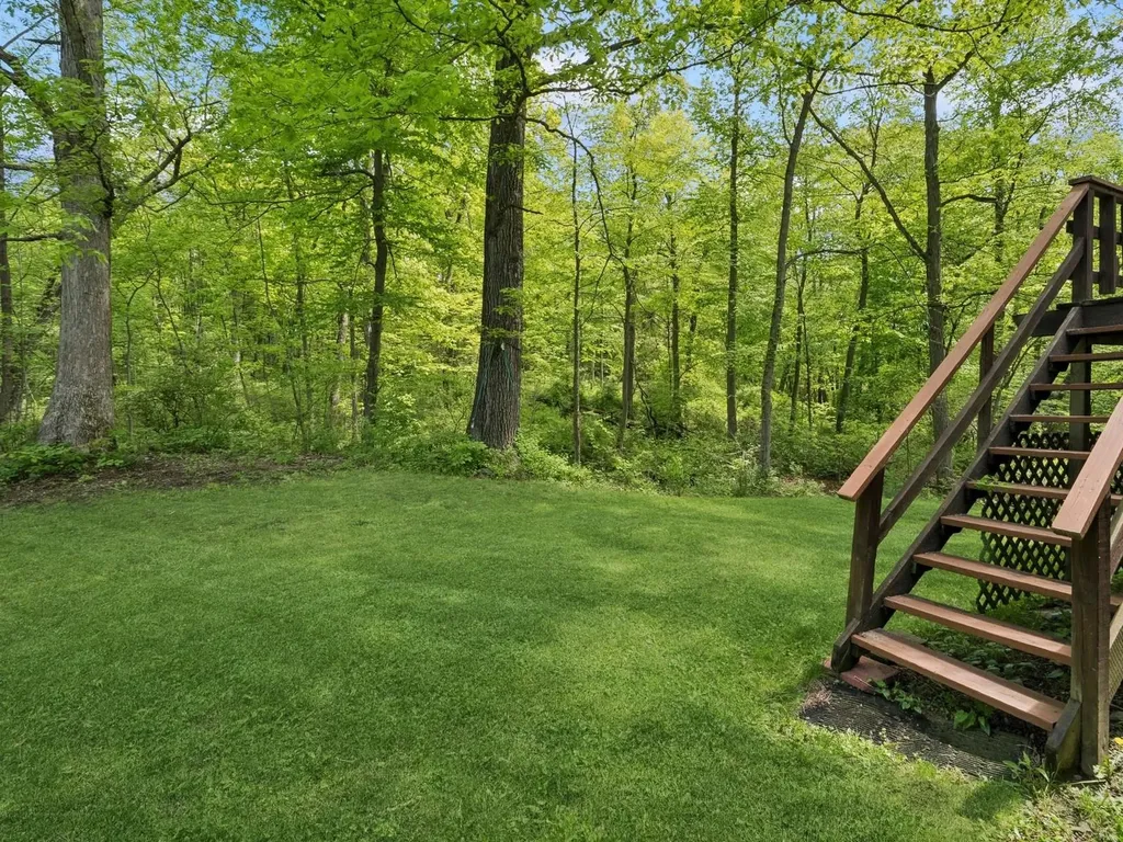 26 Woodland Circle Hyde Park NY 12538
