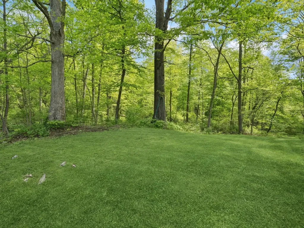 26 Woodland Circle Hyde Park NY 12538