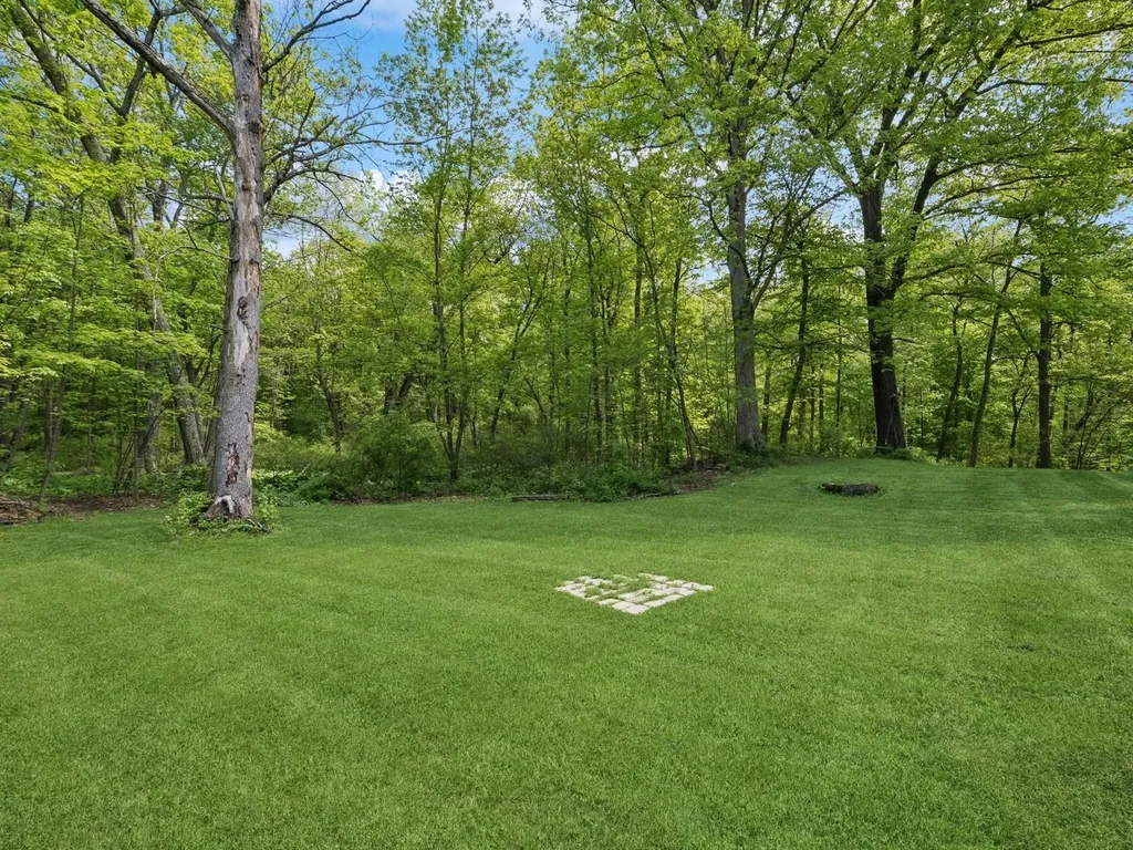 26 Woodland Circle Hyde Park NY 12538