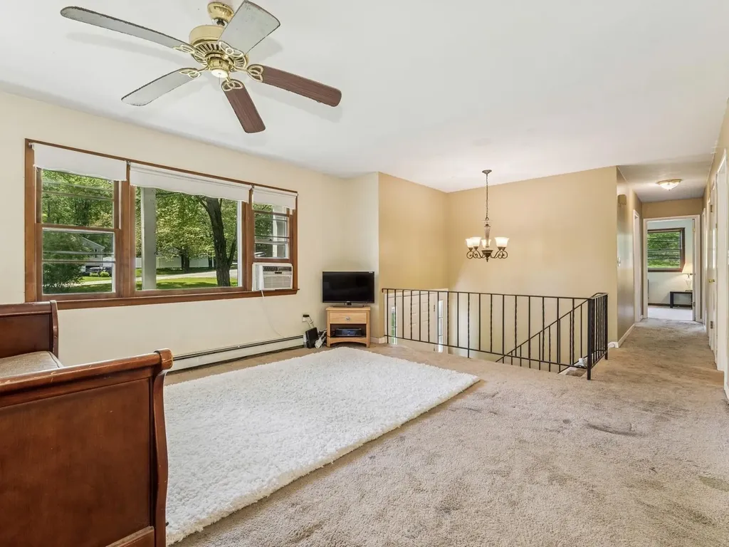 26 Woodland Circle Hyde Park NY 12538