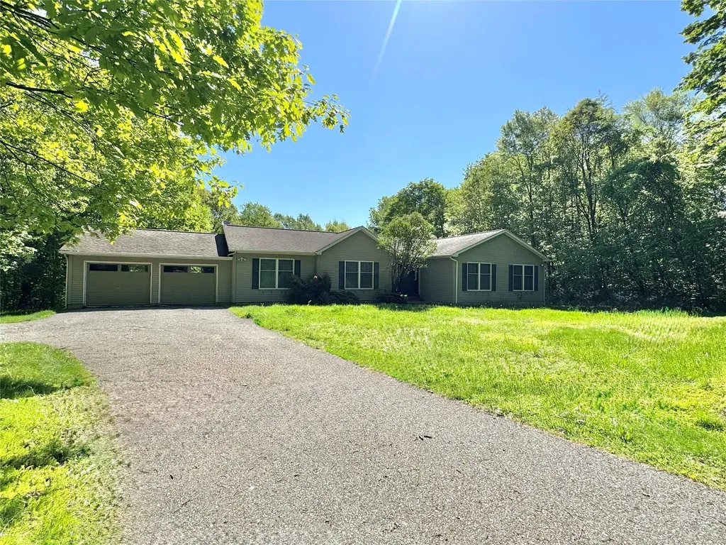 26 Sallys Lane Pawling NY 12564