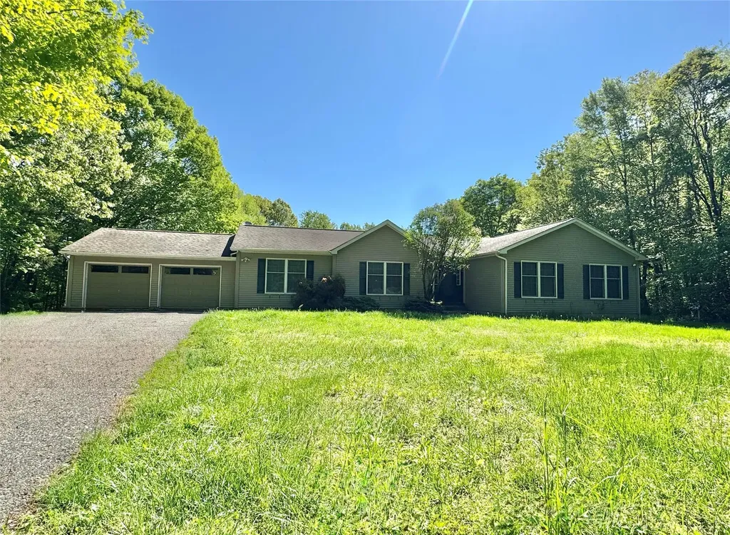 26 Sallys Lane Pawling NY 12564