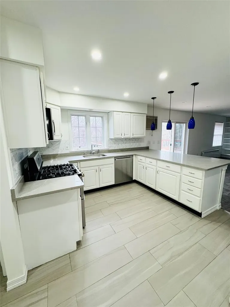 26 Sallys Lane Pawling NY 12564