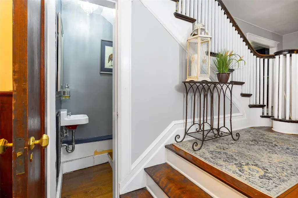 134 S Hamilton Street Poughkeepsie NY 12601