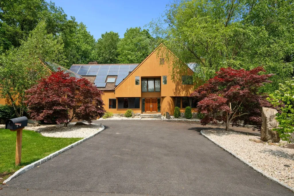 5 Ponds Lane Purchase NY 10577