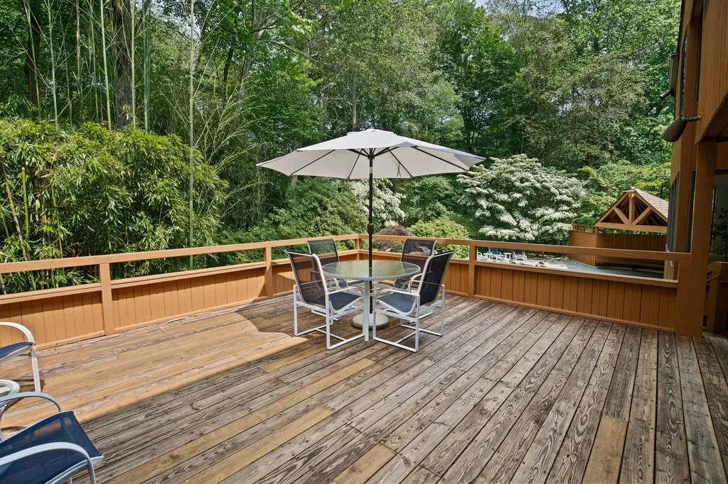 5 Ponds Lane Purchase NY 10577