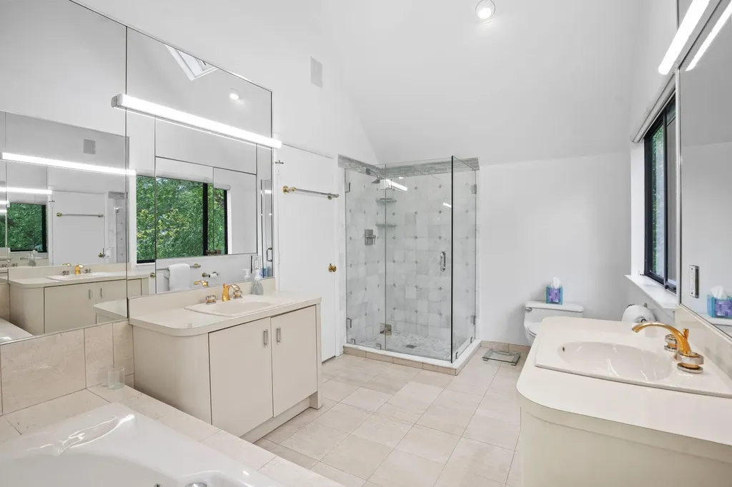 5 Ponds Lane Purchase NY 10577