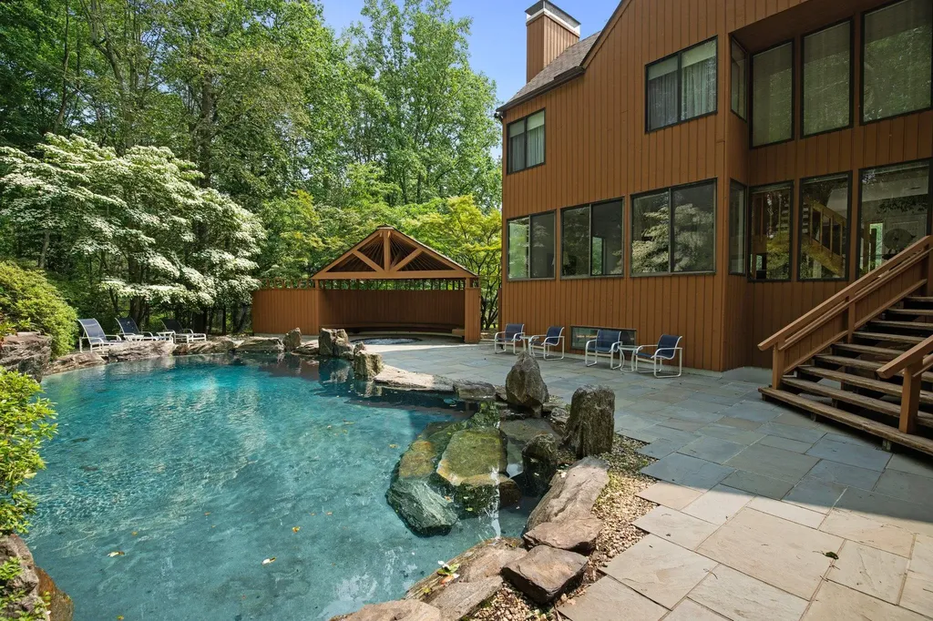 5 Ponds Lane Purchase NY 10577