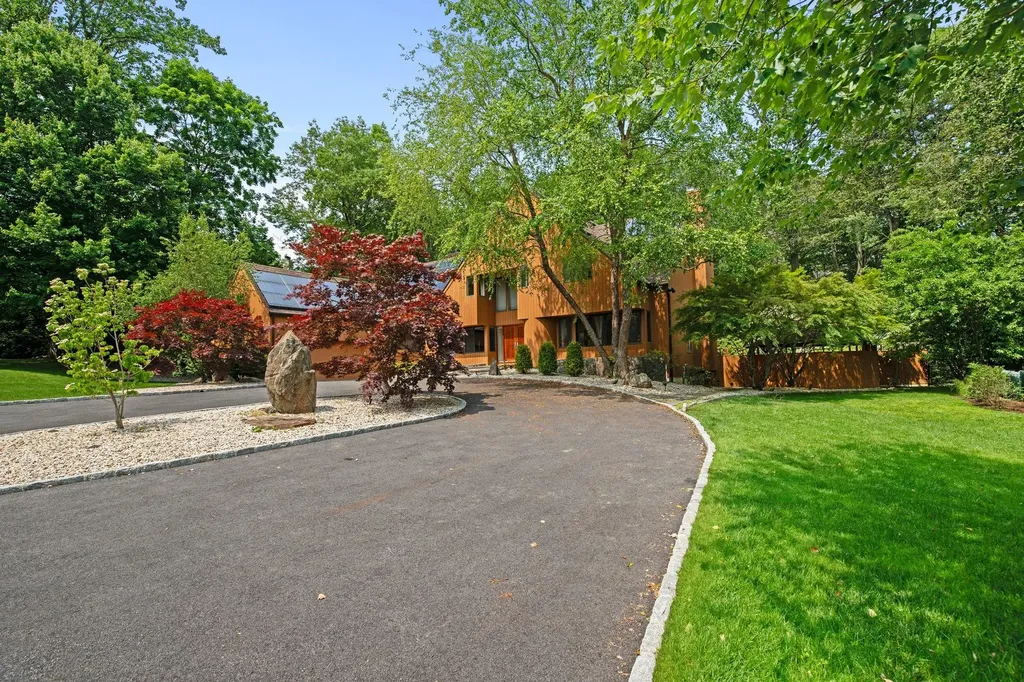 5 Ponds Lane Purchase NY 10577