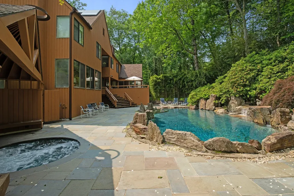 5 Ponds Lane Purchase NY 10577