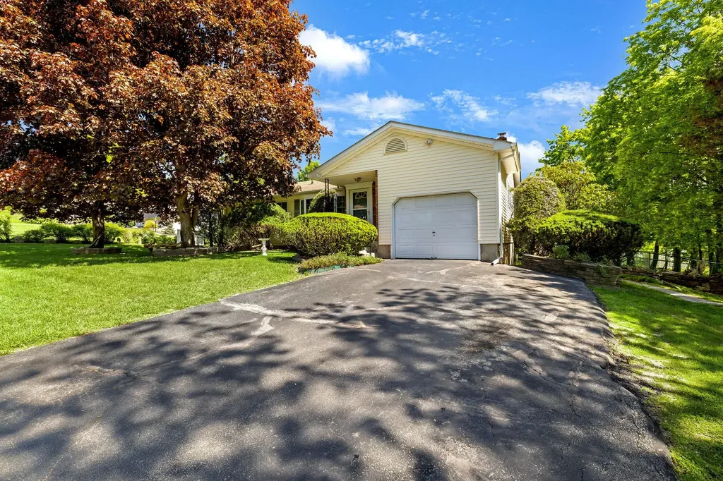 22 Witte Drive Middletown NY 10940
