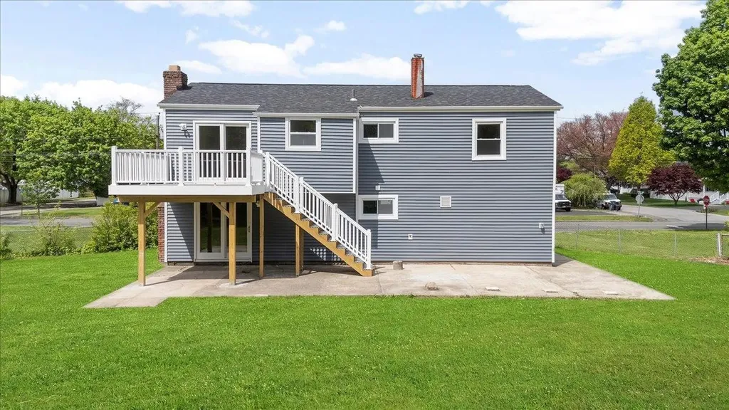 8 April Avenue Dix Hills NY 11746